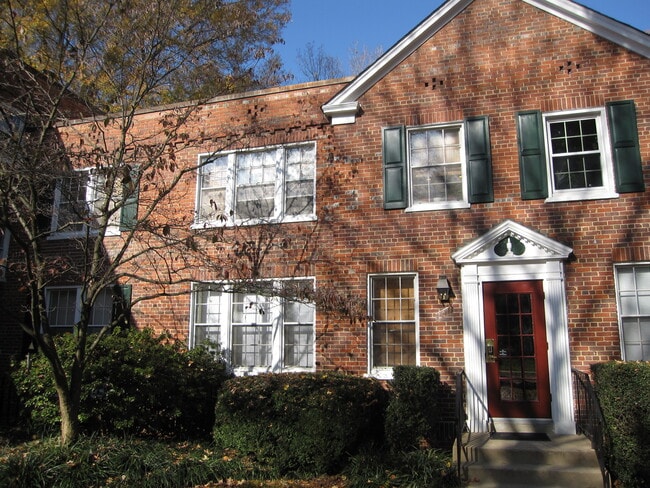 property at 2011 Key Blvd
