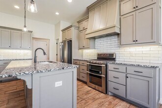 2004 Cade Ct in Norman, OK - Building Photo - Building Photo
