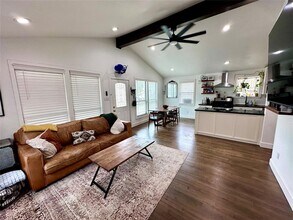 3705 Chapman St in Houston, TX - Building Photo - Building Photo
