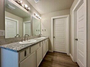 2933 Abbeville Ave in Wolfforth, TX - Building Photo - Building Photo