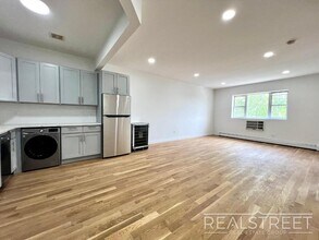 183 Chauncey St in Brooklyn, NY - Building Photo - Building Photo