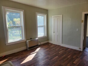 63 Pearl St, Unit 4 in Malone, NY - Building Photo - Building Photo
