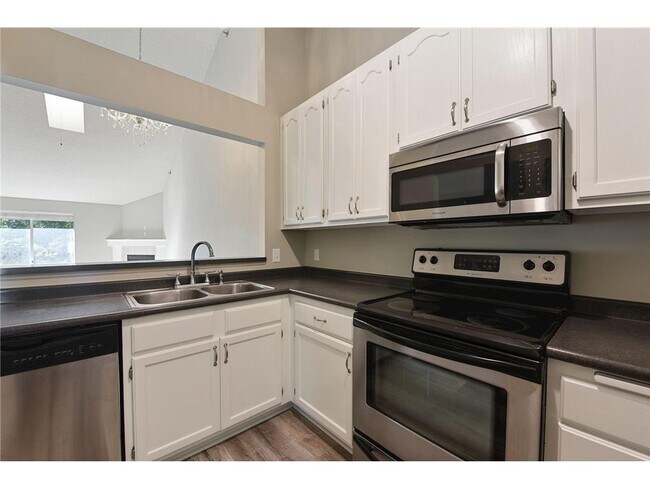 7500 Edinborough Way-Unit -3302 in Minneapolis, MN - Building Photo - Building Photo