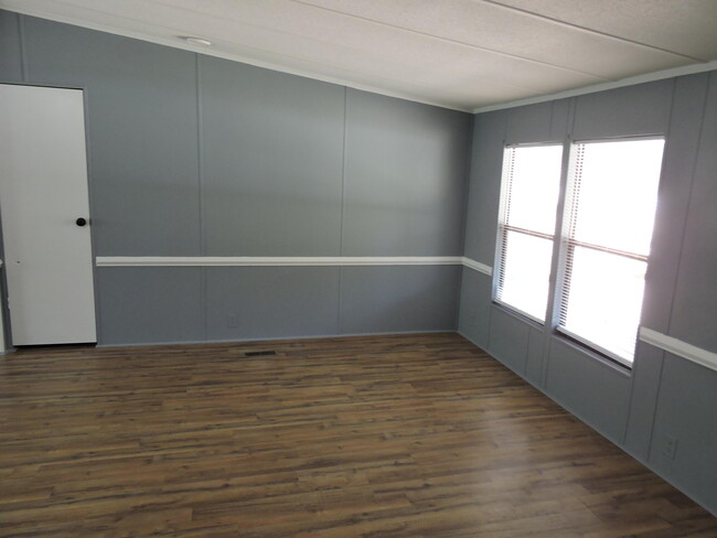 5214 Keyser Mill Rd in Baker, FL - Building Photo - Building Photo