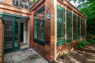 64 Huntting Ln in East Hampton, NY - Building Photo - Building Photo