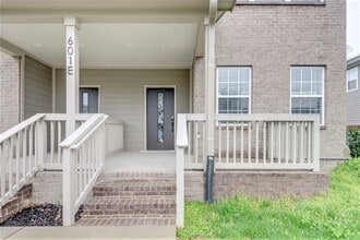601 Ries Ave, Unit E in Nashville, TN - Foto de edificio - Building Photo