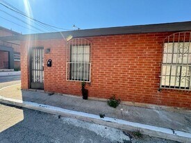 1305 Tilden Ave in Laredo, TX - Building Photo