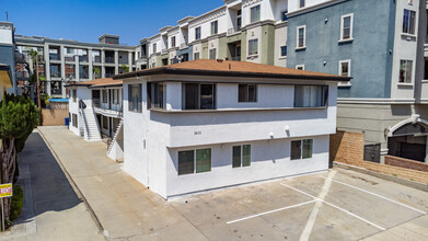 1611 Brockton Ave in Los Angeles, CA - Building Photo - Building Photo