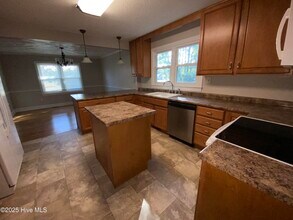 380 A I Taylor Rd in Richlands, NC - Building Photo - Building Photo