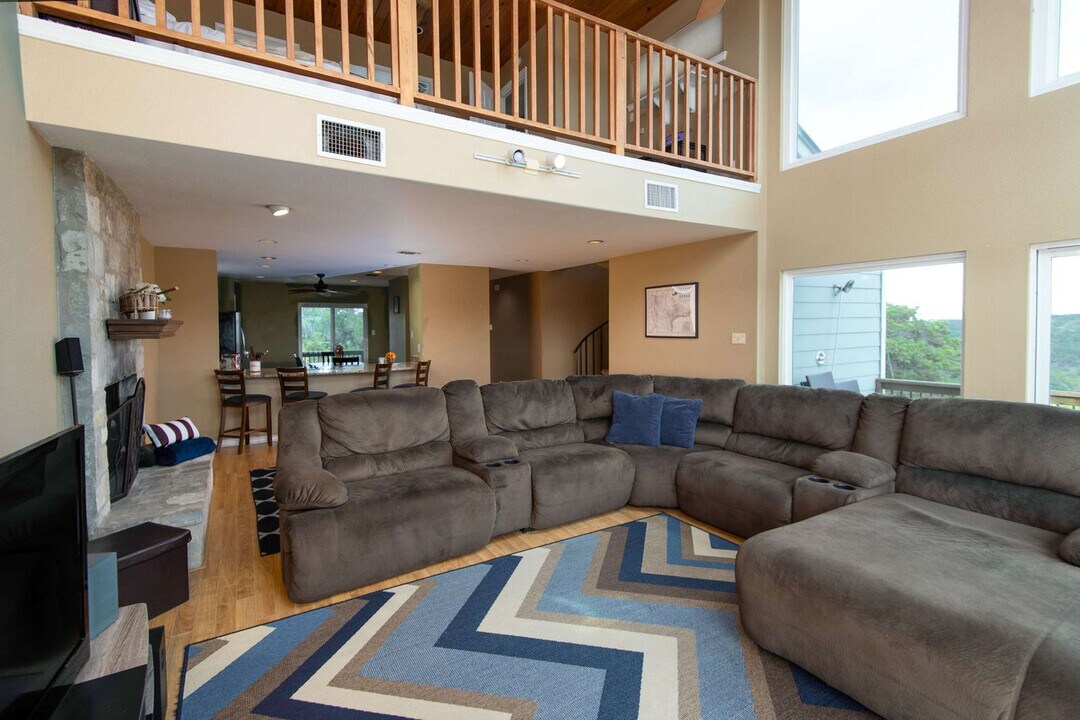 461 Naked Indian Trail in New Braunfels, TX - Building Photo