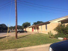 Mesa Verde Campus Homes Apartments