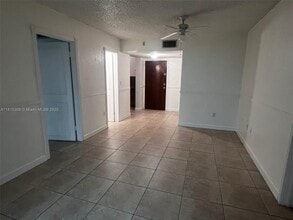2075 SW 122nd Ave in Miami, FL - Building Photo - Building Photo
