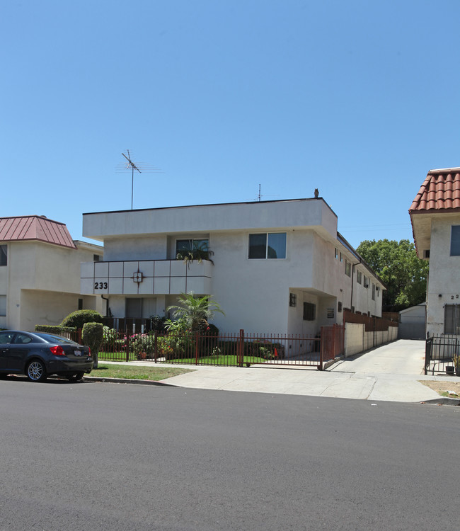 233 S Serrano Ave in Los Angeles, CA - Building Photo - Building Photo