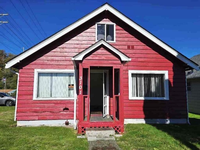 property at 3101 Sumner Ave