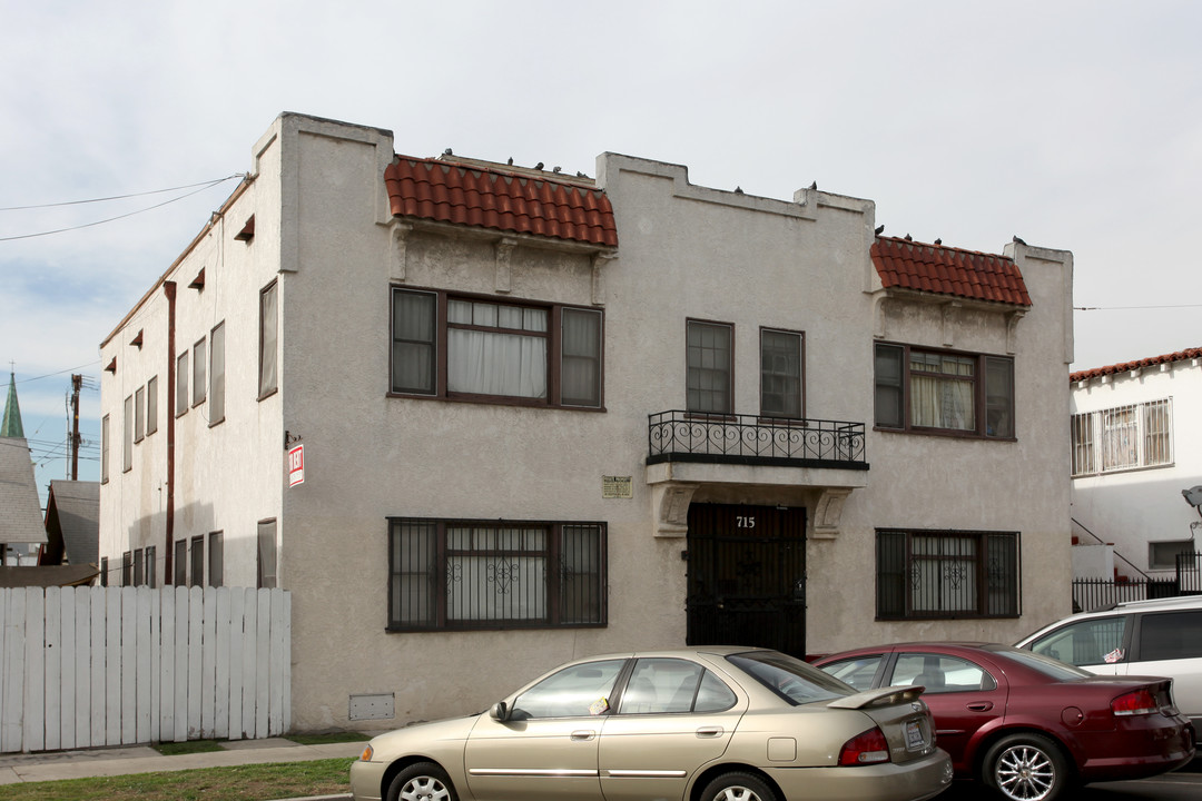 715-723 Lime Ave in Long Beach, CA - Building Photo