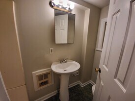 317 Peffer St, Unit 1 in Harrisburg, PA - Building Photo