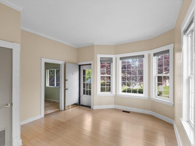 4116 25th Ave SW in Seattle, WA - Foto de edificio - Building Photo