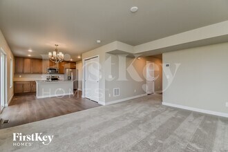 10250 Luneth Dr in Colorado Springs, CO - Foto de edificio - Building Photo