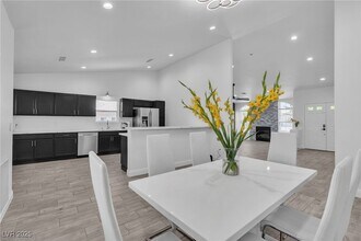 1763 Summerwood Cir in Henderson, NV - Building Photo - Building Photo
