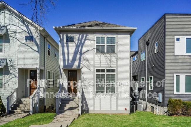 property at 906 Southside Pl