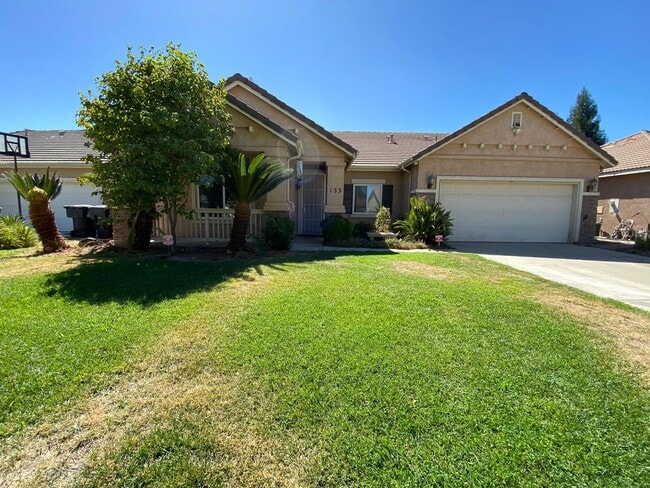 133 N Boise Ct in Visalia, CA - Building Photo - Building Photo