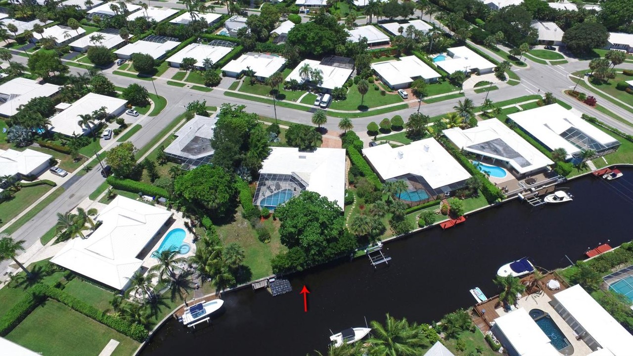 1216 SW Mulberry Way in Boca Raton, FL - Building Photo