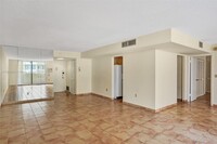 1833 S Ocean Dr photo'