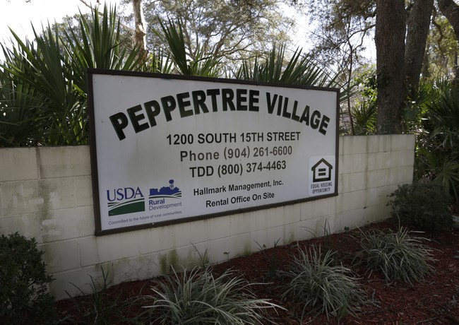 Pepper Tree Village in Fernandina Beach, FL - Foto de edificio - Building Photo