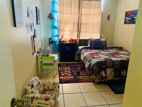13100 SW 92nd Ave in Miami, FL - Building Photo - Building Photo