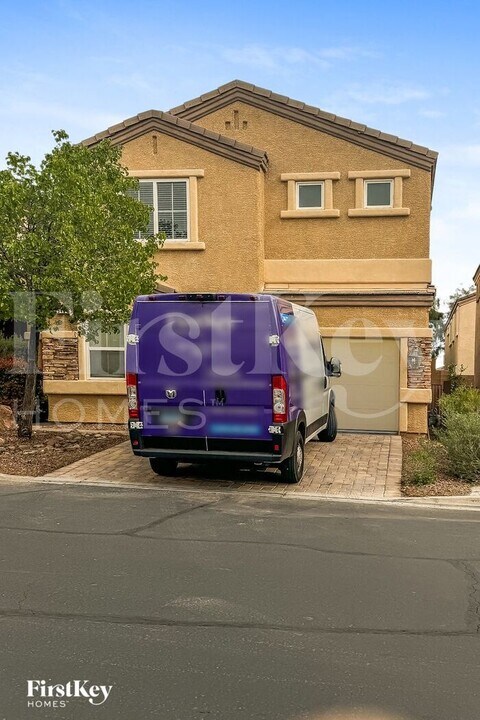 9494 Van Halen Ln in Las Vegas, NV - Building Photo