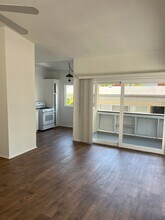 1147 Hacienda Pl in West Hollywood, CA - Building Photo - Building Photo