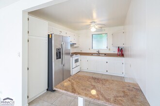 99-040 Upapalu Dr in Aiea, HI - Building Photo - Building Photo