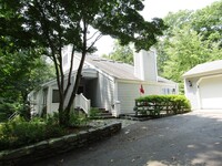 10 -1 Dennis Rd in Old Lyme, CT - Foto de edificio - Building Photo