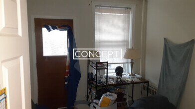 103 Gordon St, Unit 8 in Boston, MA - Foto de edificio - Building Photo