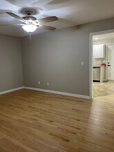 7 Donna Ave in Derby, CT - Foto de edificio - Building Photo