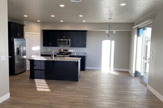 463 N 480 W in Hurricane, UT - Building Photo - Building Photo