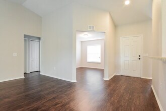 2146 Mirasol Dr in Winter Haven, FL - Building Photo - Building Photo