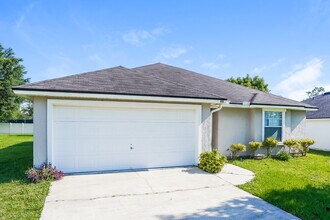 2680 Creek Ridge Dr in Green Cove Springs, FL - Building Photo - Building Photo