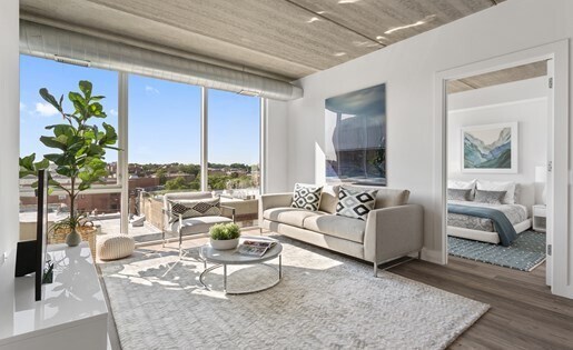 656 W Sheridan Rd, Unit 734 -706
