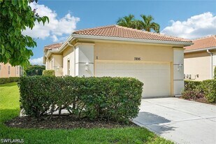 7895 Sanctuary Cir, Unit 117-1 in Naples, FL - Building Photo