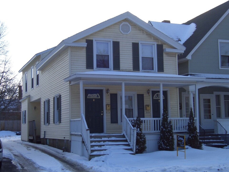 71 1st St, Unit 1st Floor in Ilion, NY - Building Photo
