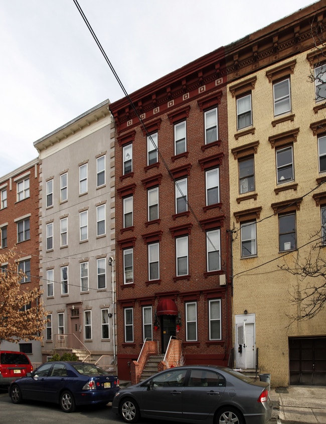 109 Madison St in Hoboken, NJ - Foto de edificio - Building Photo