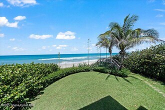 5525 Jimmy Buffett Mem Hwy in Melbourne Beach, FL - Building Photo - Building Photo