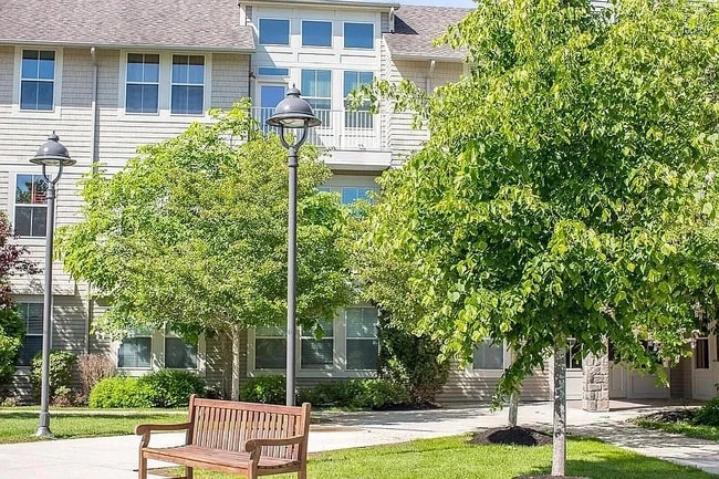 4 Harvest Dr, Unit 312 in North Andover, MA - Foto de edificio - Building Photo