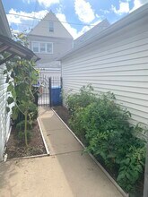3013 N Hamlin Ave in Chicago, IL - Building Photo - Building Photo