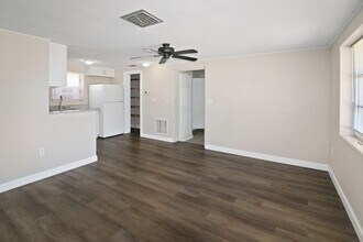 476 Tanager Rd in Venice, FL - Foto de edificio - Building Photo