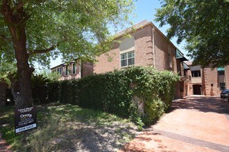 6106 Burgoyne Rd in Houston, TX - Foto de edificio - Building Photo