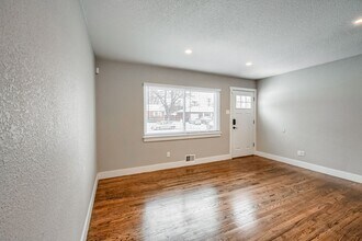 6358 Brooks Dr in Arvada, CO - Foto de edificio - Building Photo