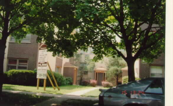 Hamilton Manor in Chicago, IL - Building Photo