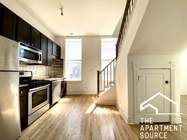 1248 W 18th St in Chicago, IL - Building Photo - Building Photo